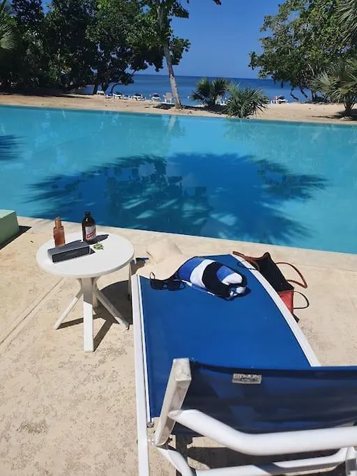Townhouse By The Bay, Little Bay Country Club ,Negril Villa Orange Bay