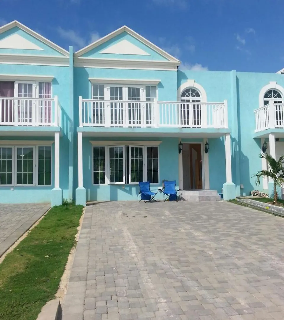 Townhouse By The Bay, Little Bay Country Club ,Negril Villa Orange Bay Vakantiehuis